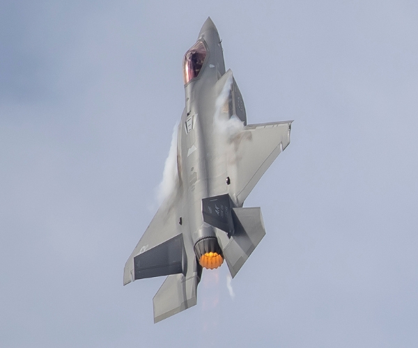 F-35 vertical takeoff